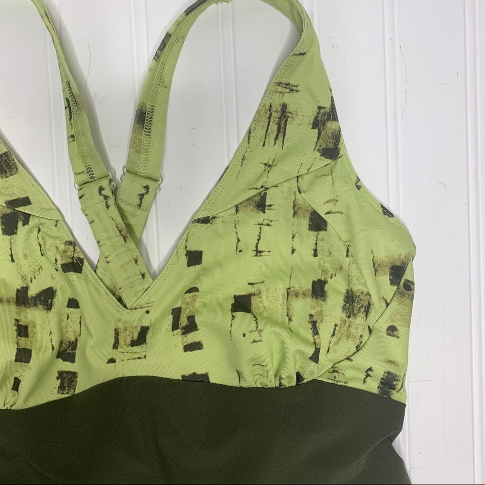 Columbia Light & Dark Green Razor Back Tank - Picture 3 of 14